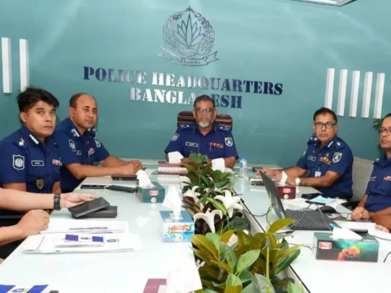 মাদক ও কিশোর গ্যাংয়ের গডফাদারদের বিরুদ্ধে কঠোর ব্যবস্থার নির্দেশ পুলিশ সদর দপ্তরের