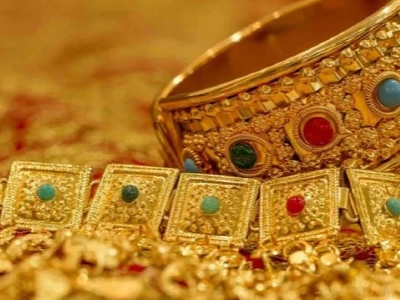 Gold price rises by Tk 2,216 per bhori after four straight cuts