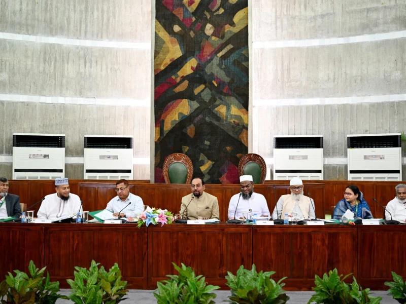 Parliamentary body wants rooftop solar at mosques, policy on mosque power use