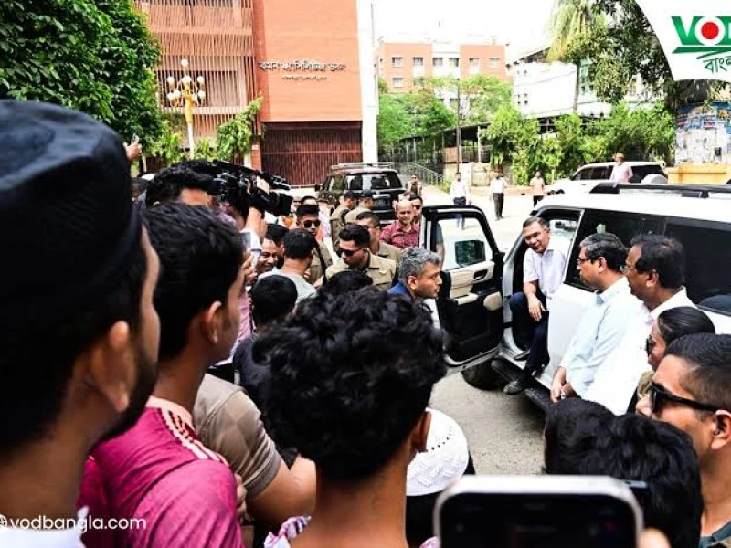PM gives two weeks to clean up Azimpur government quarters
