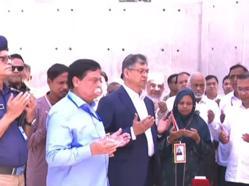 PM inaugurates July Memorial, renovated Osmani Udyan