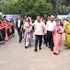 শিশু একাডেমিতে প্রধানমন্ত্রীকে স্বাগত জানাল ১৫০ শিশু
